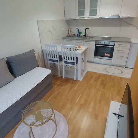 Apartman Solunska 18 Баня Лука Екстериор снимка