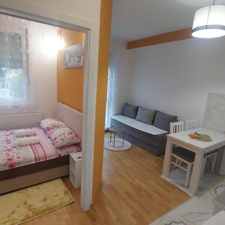Apartman Solunska 18 Баня Лука Екстериор снимка