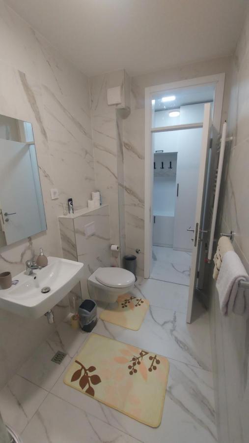 Apartman Solunska 18 Баня Лука Екстериор снимка